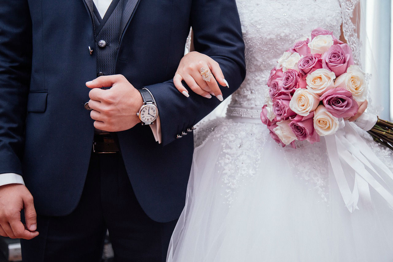 Why do couples renew their wedding vows?