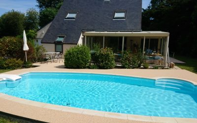 Moquette de pierre autour d’une piscine : comment faire ?