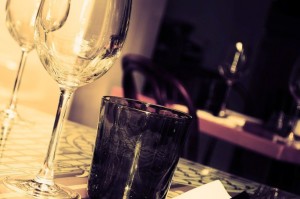 Un verre en cristal apportera une touche de luxe à vos repas !
