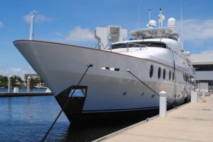 Un yacht
