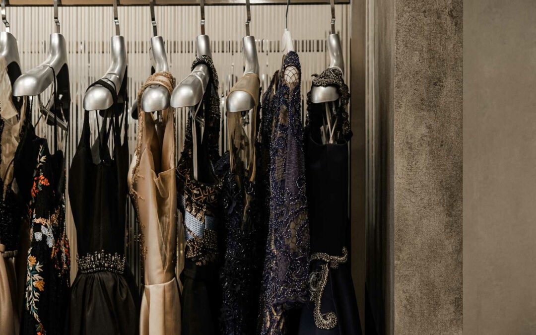 Pourquoi la haute couture reste-t-elle un domaine d’excellence français?